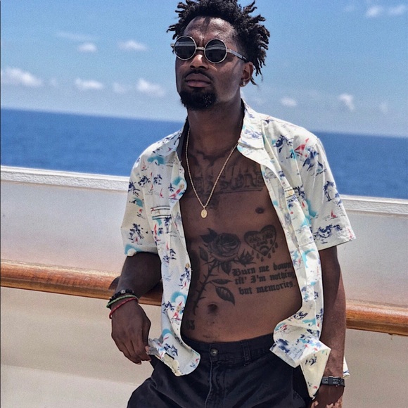 Women’s & Men’s aunthinic inexpensive clothing! - Picture 7 of 7